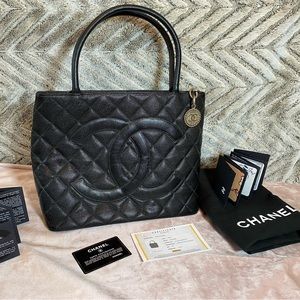 Vintage Caviar Medallion Tote w/gold hardware